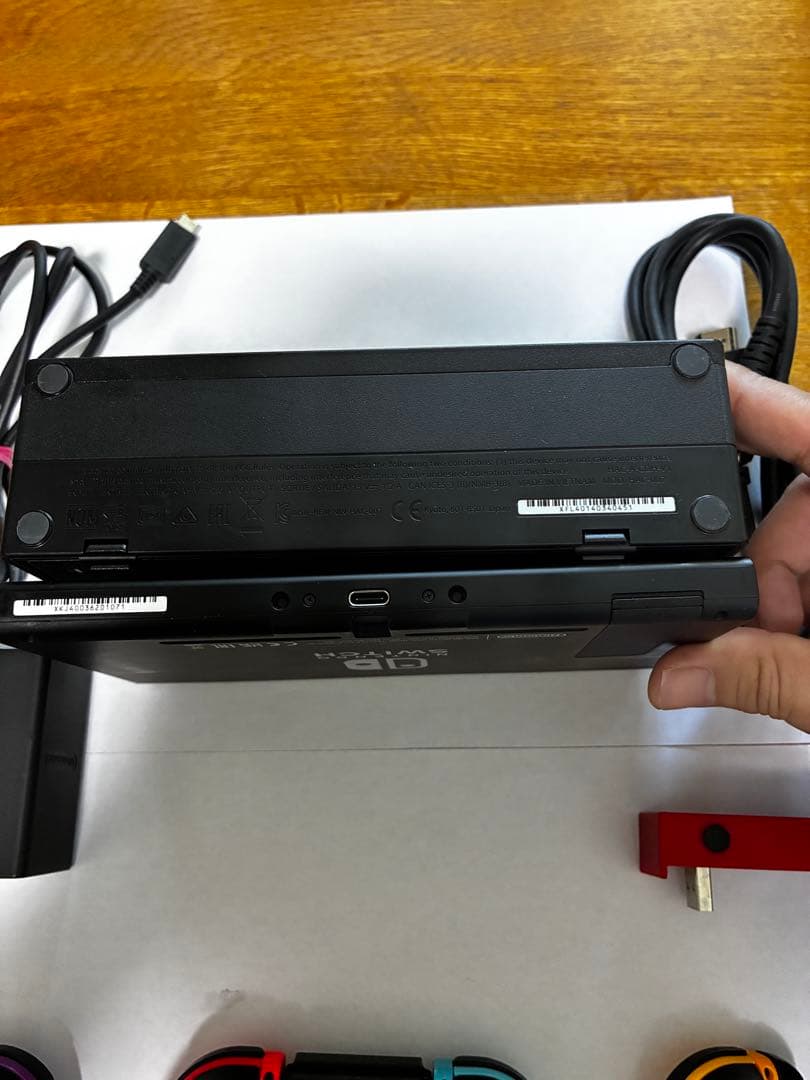 Nintendo Switch 本体 多色 Joy-Con付き