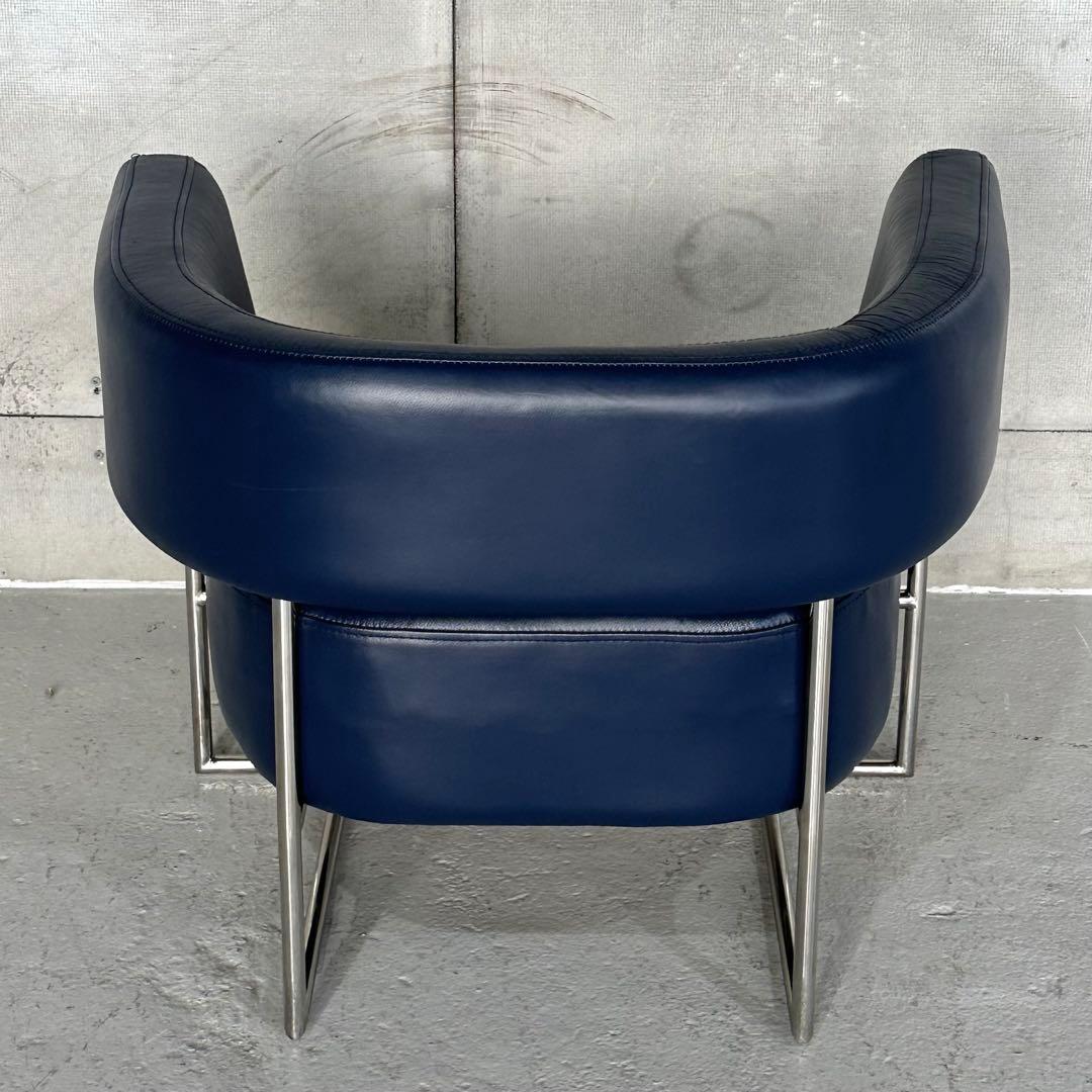 合皮クラブチェア◎ モダンデザインラウンジチェア／低座面／店舗・サロン・書斎