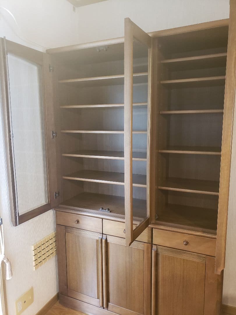 最終値下げ※井口家具※木製ブラウン食器棚 ガラス扉付き