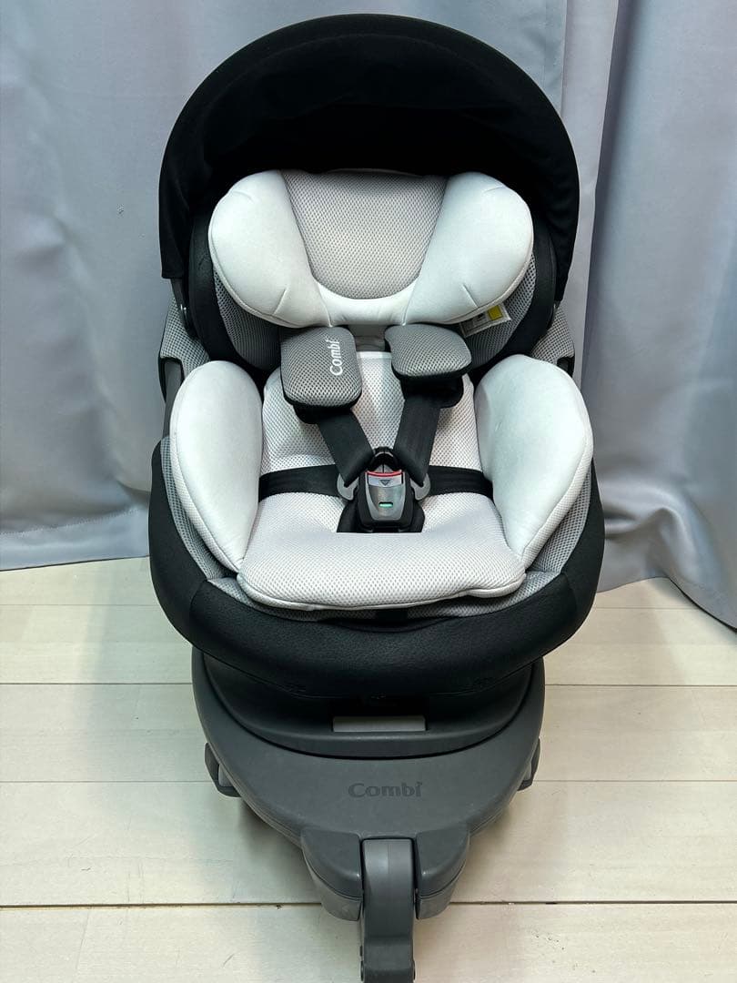 Combi コンビ THE S ISOFIX ZA-670　チャイルドシート