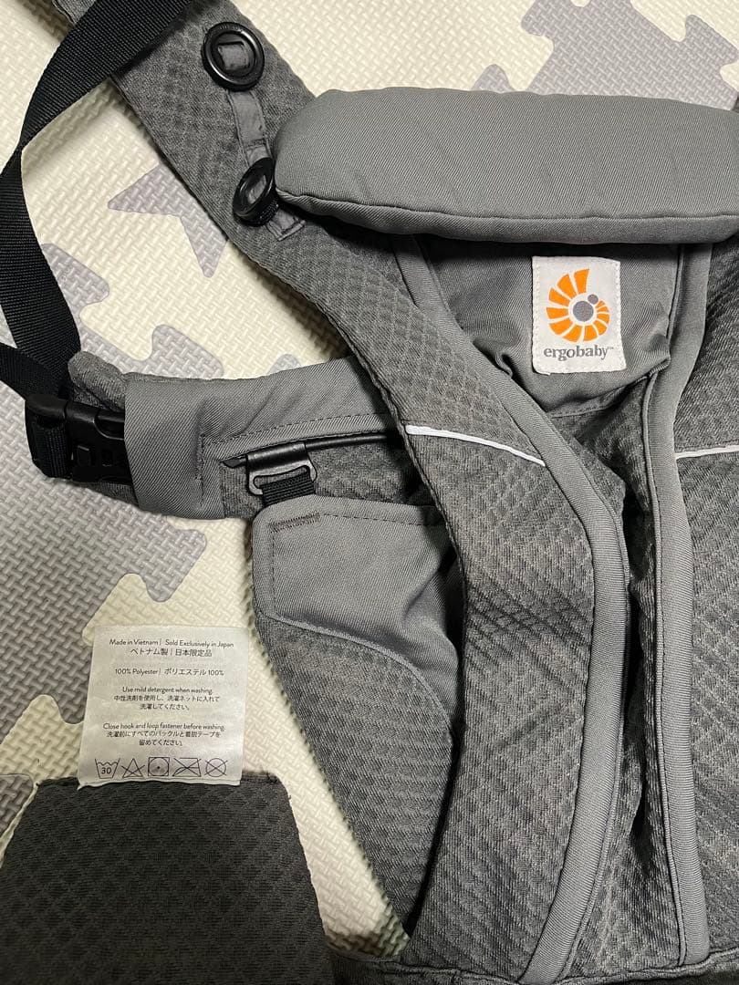 OMNI Breeze グラファイトグレー エルゴベビー　抱っこ紐