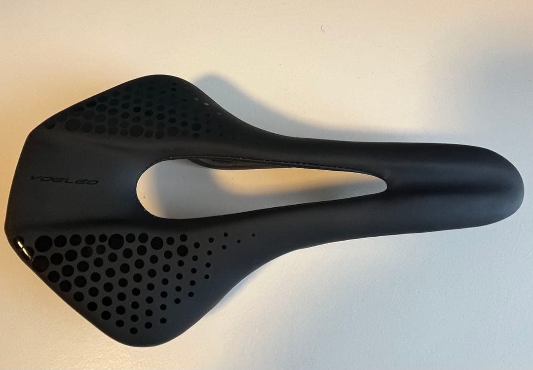 【新品】YOELEO ヨーレオCL MAX 超軽量カーボンサドル