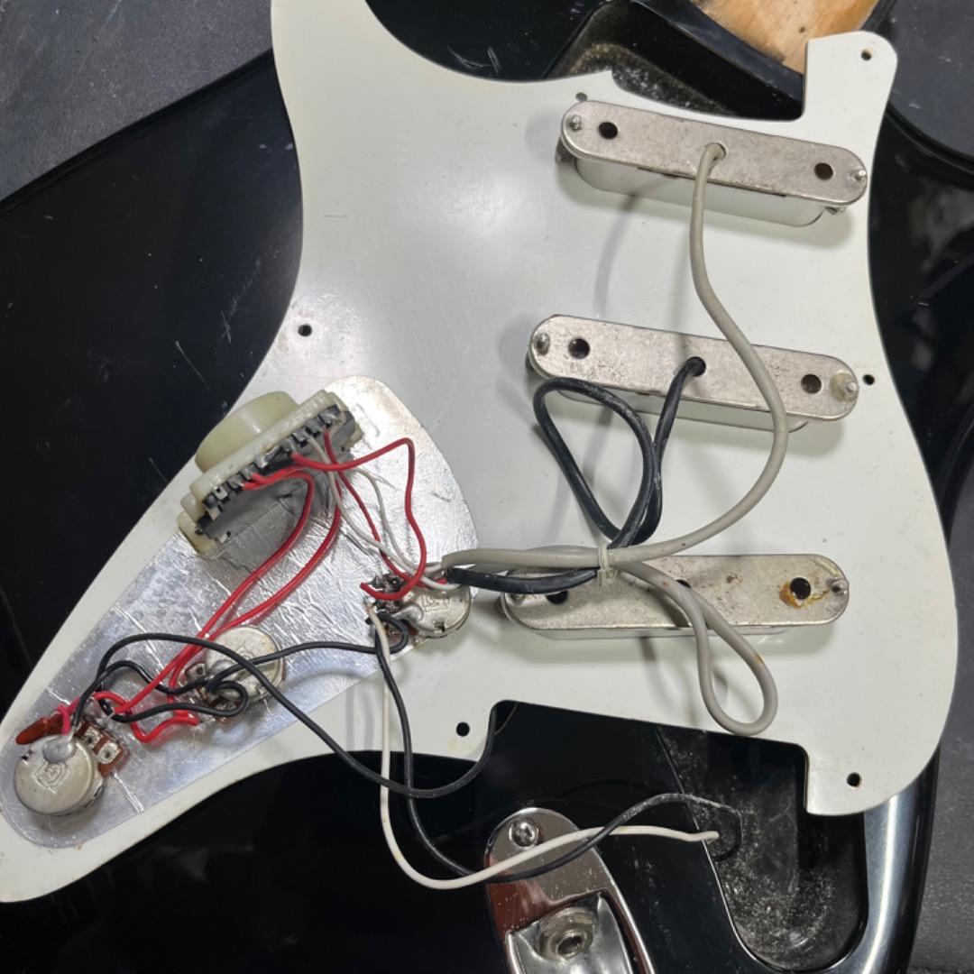 FERNANDES LE-1Z ブラック