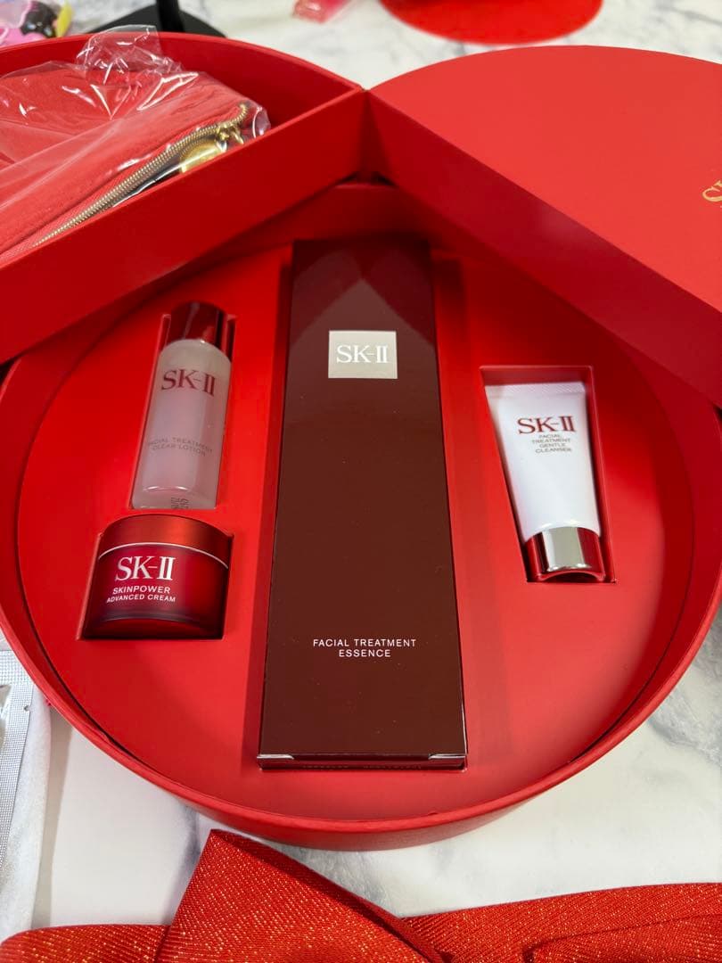 【新品未使用】フェイシャル トリートメント エッセンス コフレ アーケード