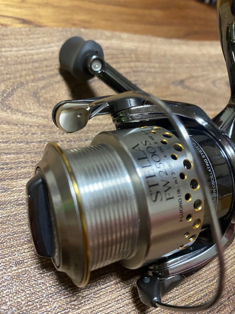 美品　人気　シマノ　ステラ FW2500S SC78E スピニングリール