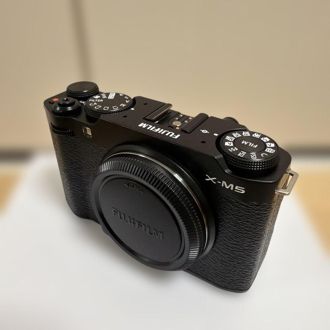 新同品【FUJIFILM】X-M5 ブラック本体