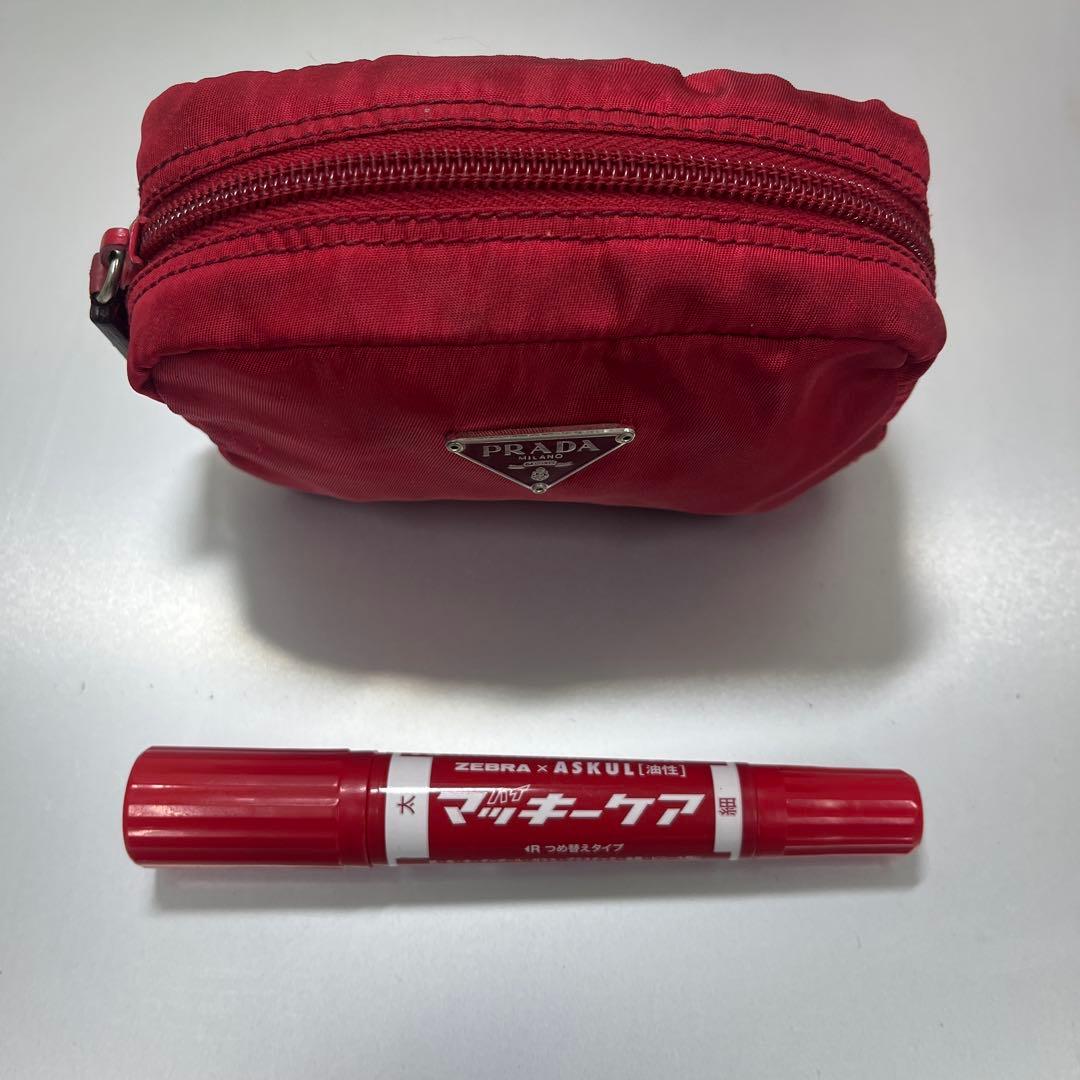 PRADA 赤 ナイロンポーチ 小型