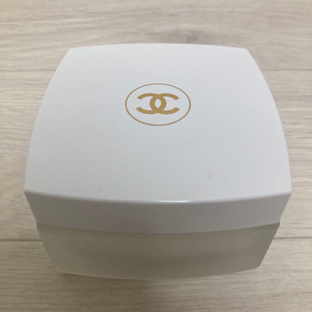 CHANEL N°19 ボディクリーム 150g