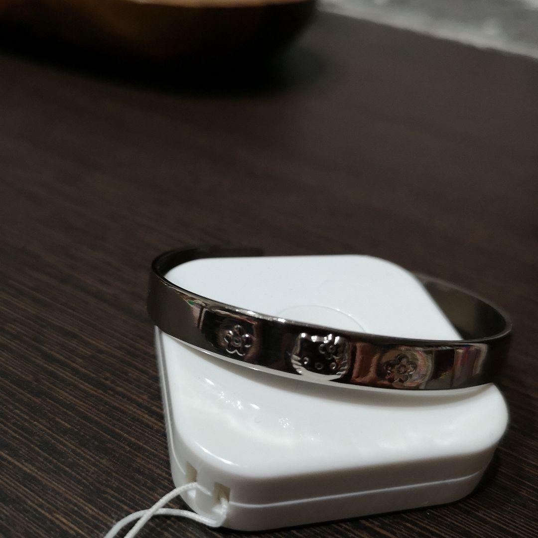 ハローキティ　チタン健康ブレスレット　レア　新品