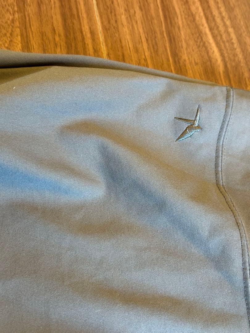 1PIU1UGUALE3ウノピュウ　メンズ トレーナー V （L）