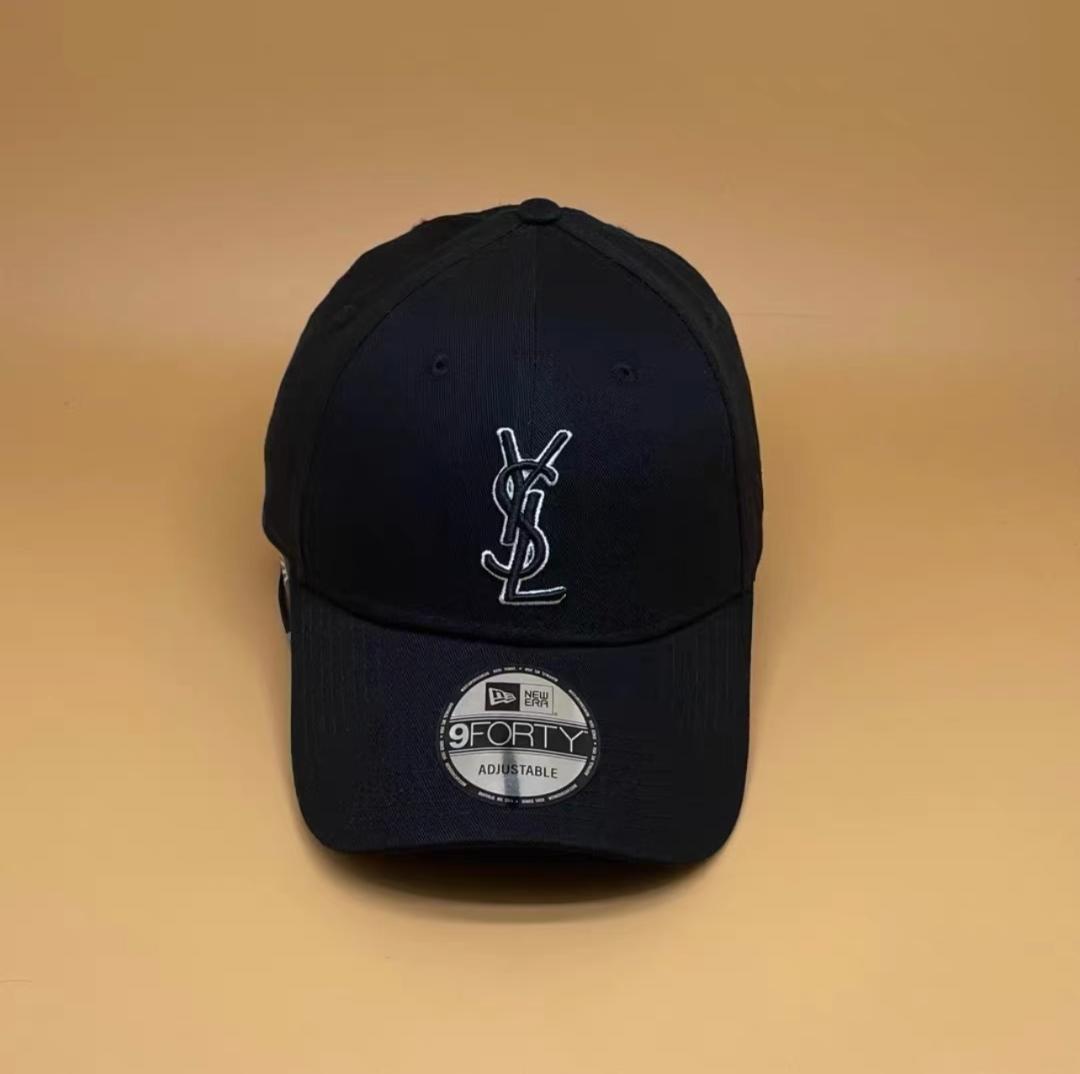 Saint Laurent 9FORTY ブラック キャップ