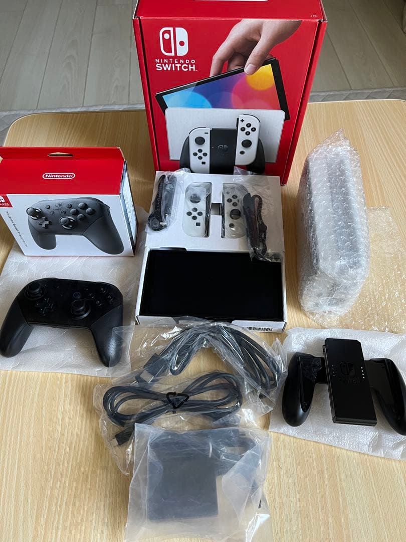 【美品】Nintendo Switch本体　プロコントローラ付き