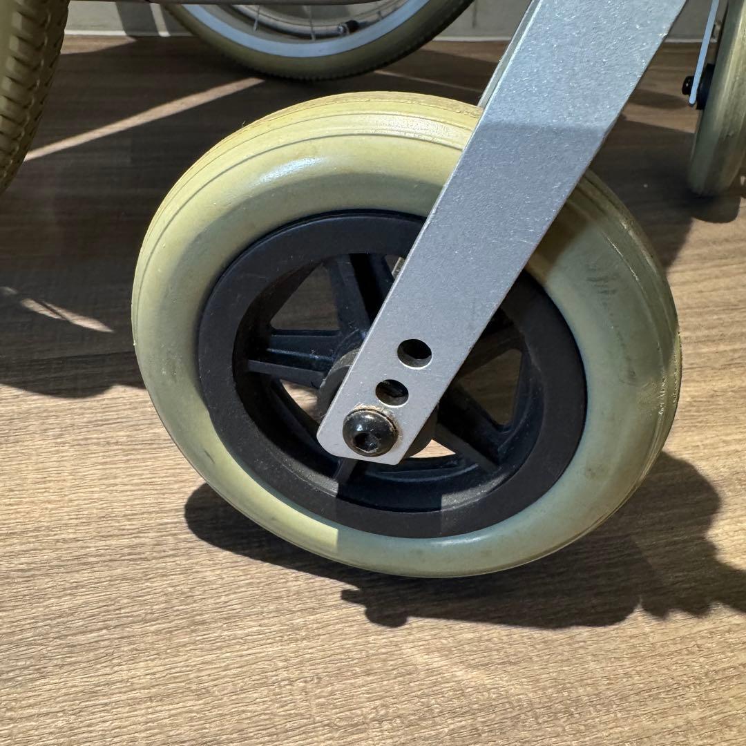 世界最小クラス 自走用車椅子 Swany Mini シルバー 2016年製 中古