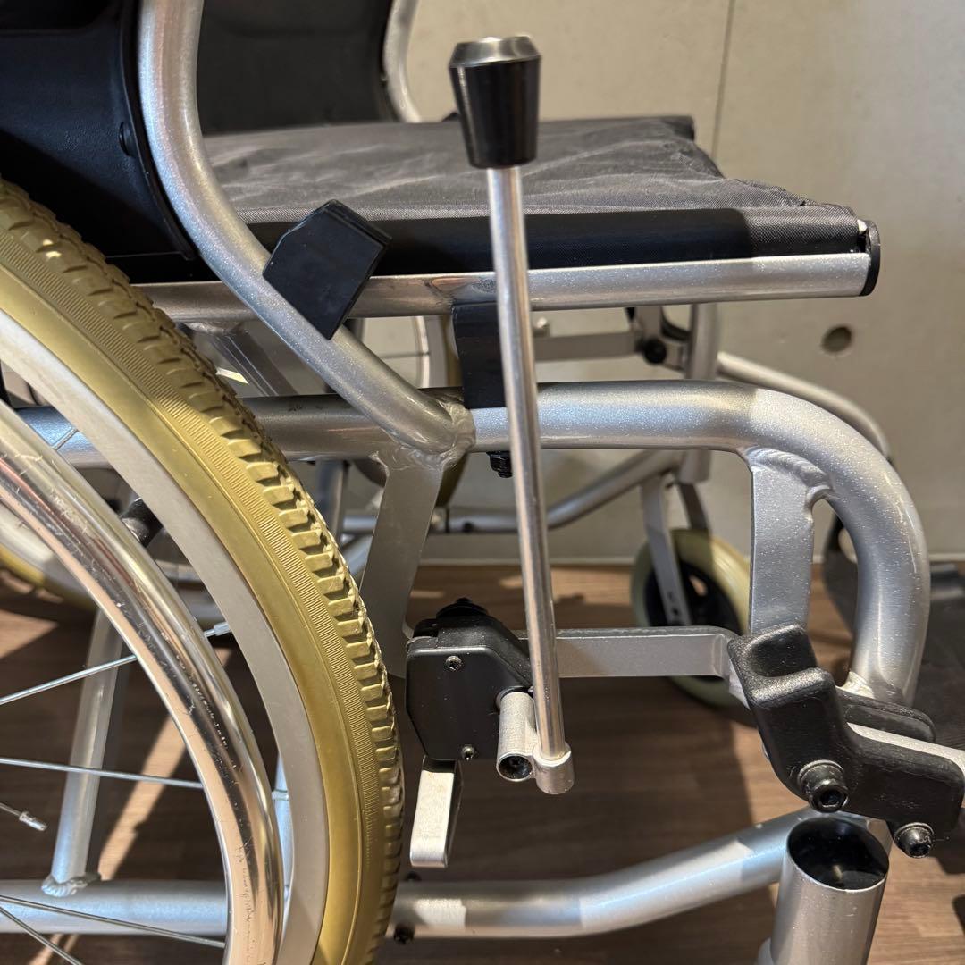 世界最小クラス 自走用車椅子 Swany Mini シルバー 2016年製 中古