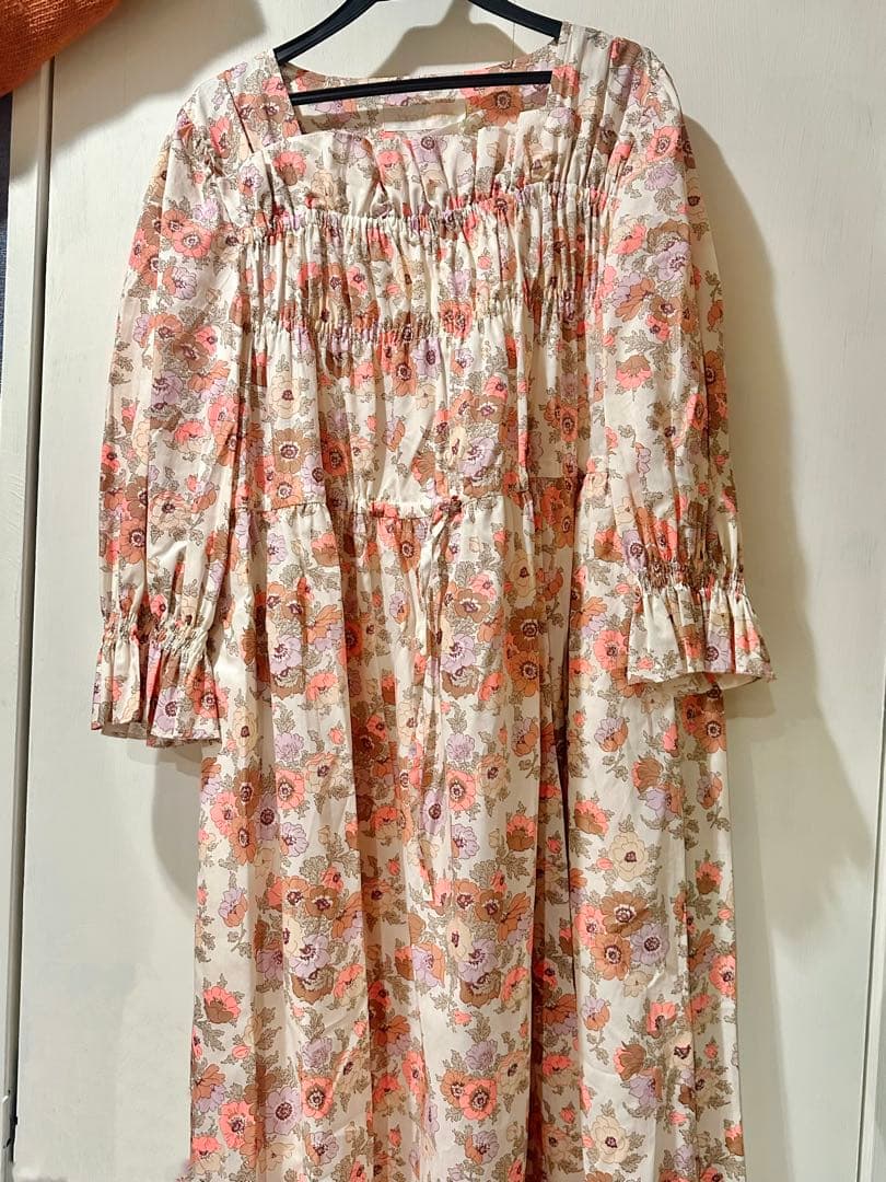 Jane Marple花柄長袖ワンピース