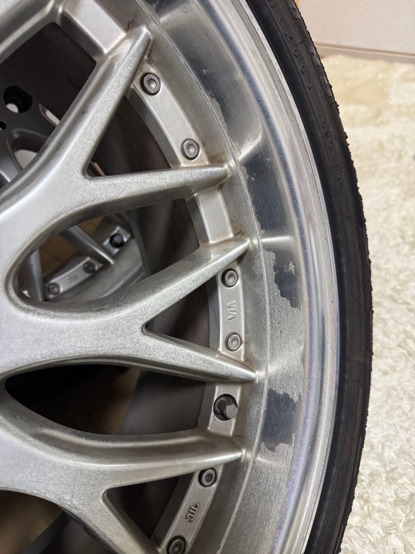 ロクサーニ・マルチフォルケッタ　20インチ　4本