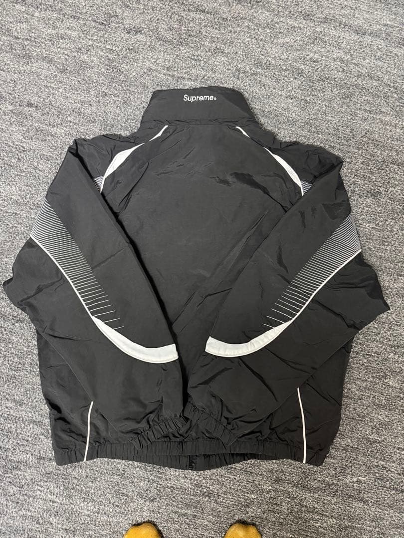 お*か様 Supreme ナイロンジャケット 黒