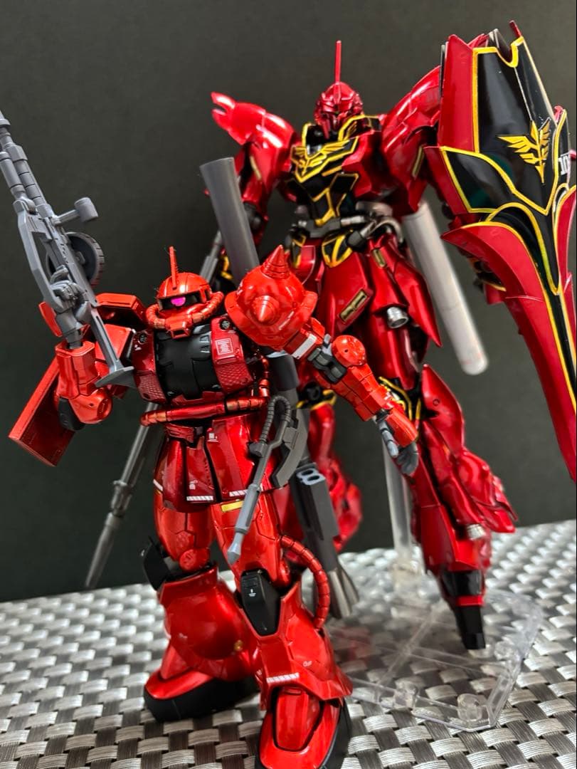 ま*お様 1/144 シャア専用ザク＆シナンジュ　キャンディ塗装完成品