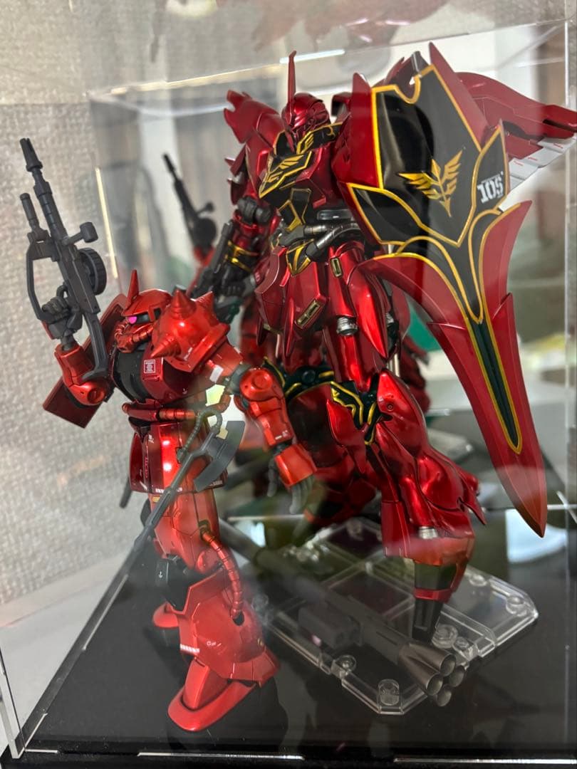 ま*お様 1/144 シャア専用ザク＆シナンジュ　キャンディ塗装完成品