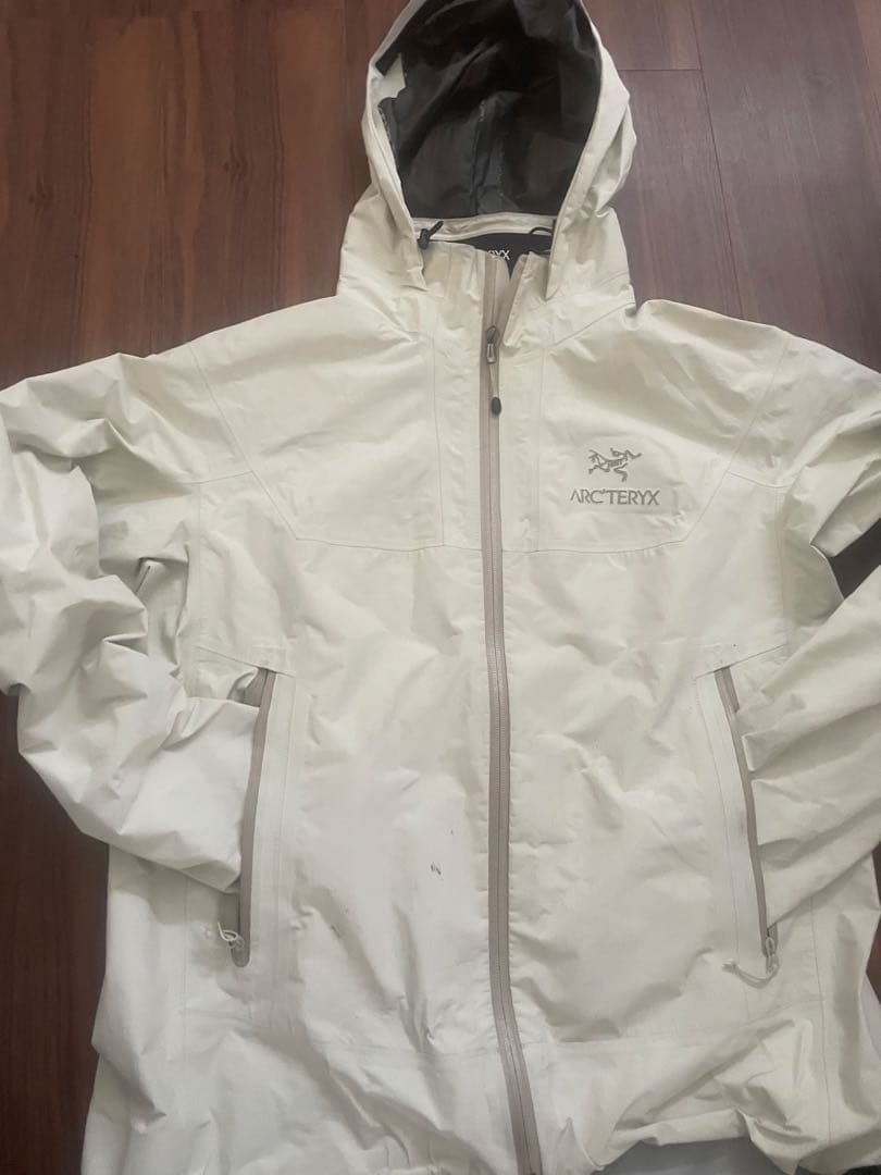 らいちょさま専用　ロゴ刺繍　激レア　ARC'TERYX ホワイト アークテリクス