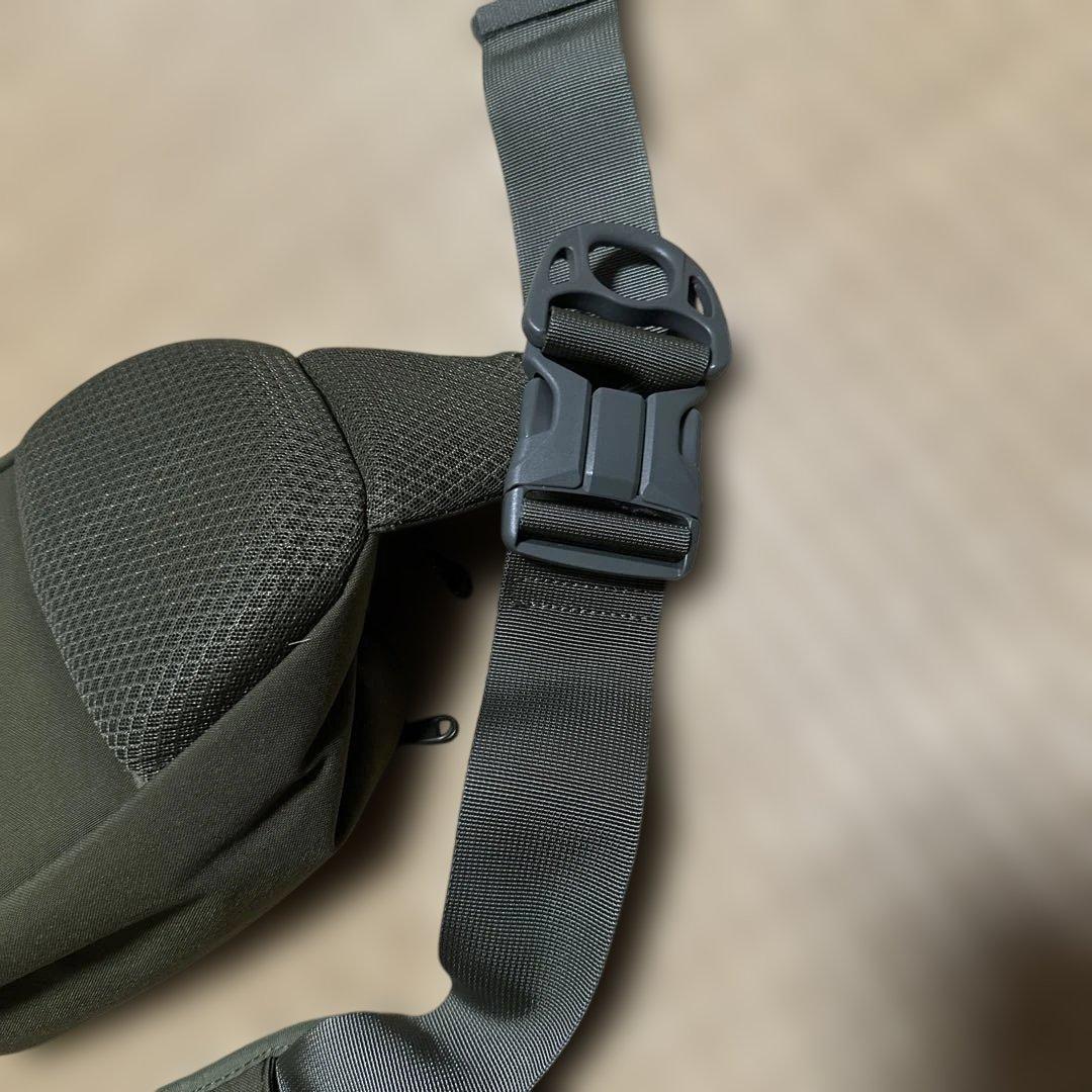 Hugoo ヒップシート ウエストバッグ ボディバッグ