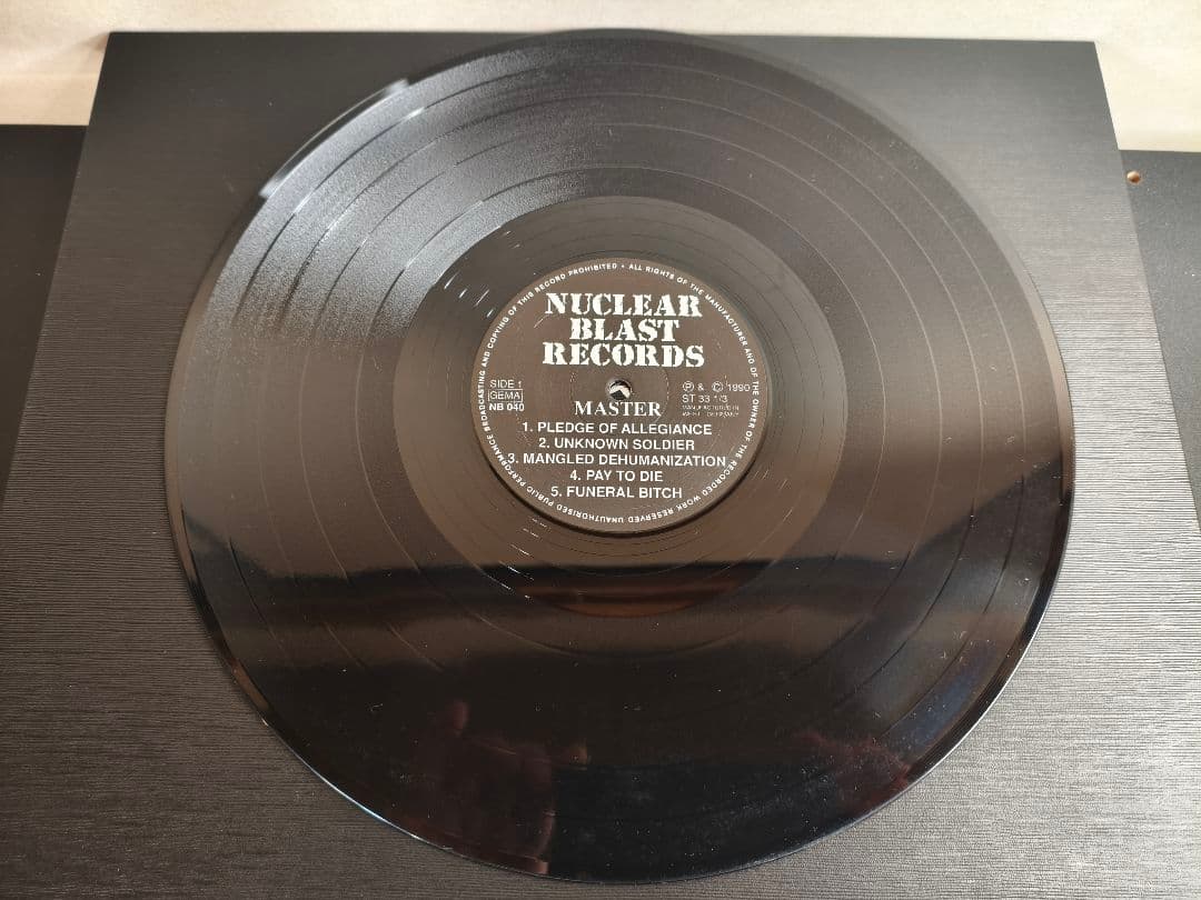 MASTER レコード Nuclear Blast NB 040