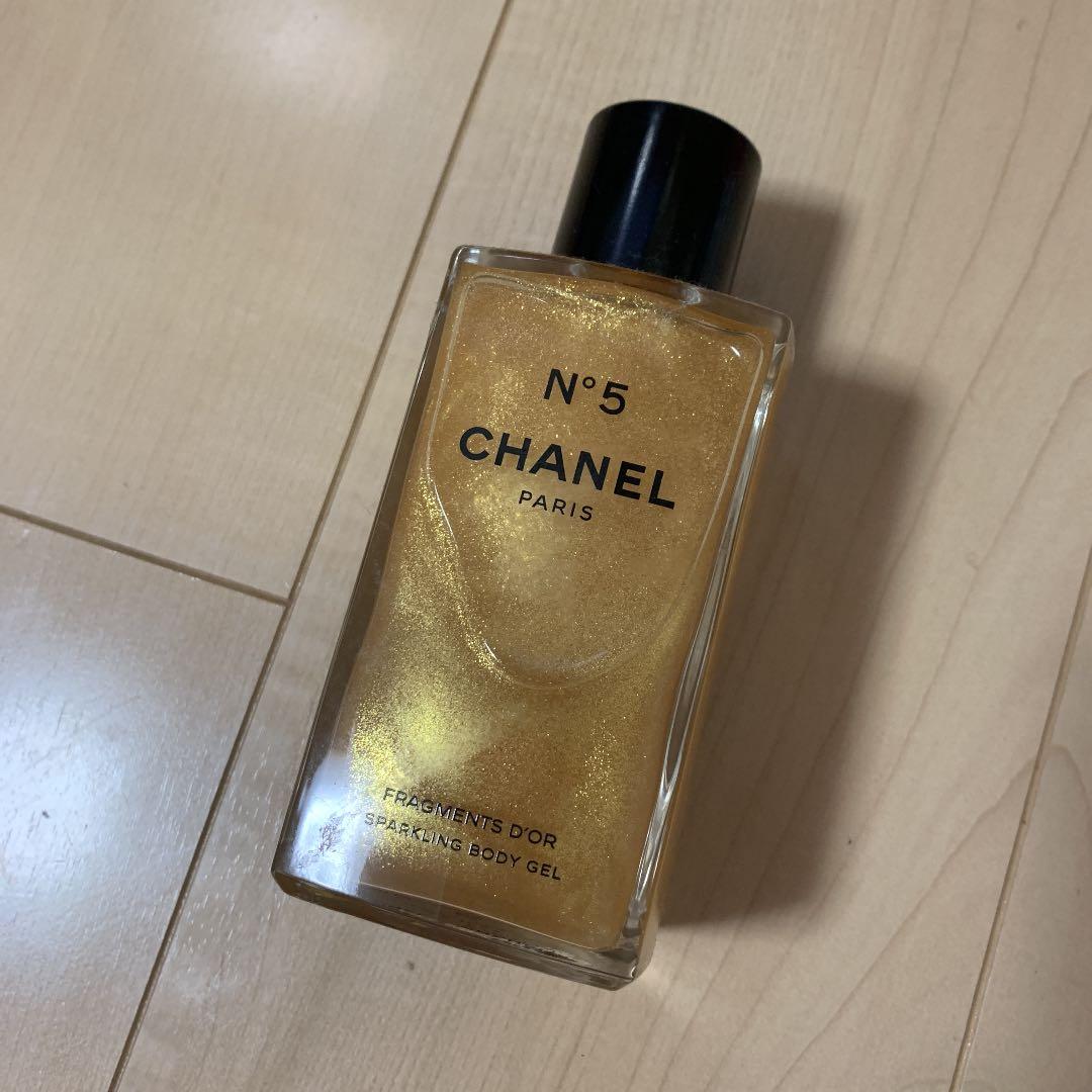 CHANEL シャネル