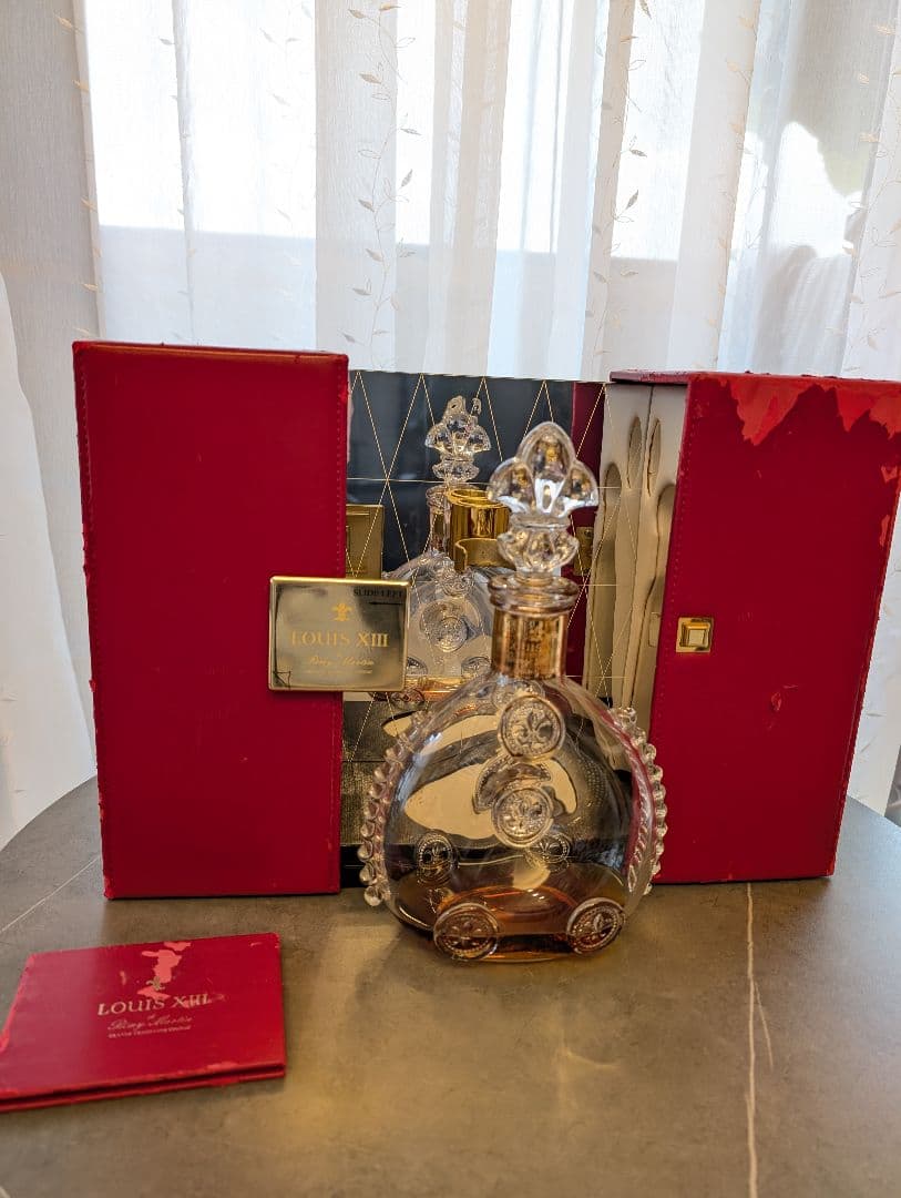 レミーマルタン　ルイ13世　バカラクリスタル　空き瓶　観音開き