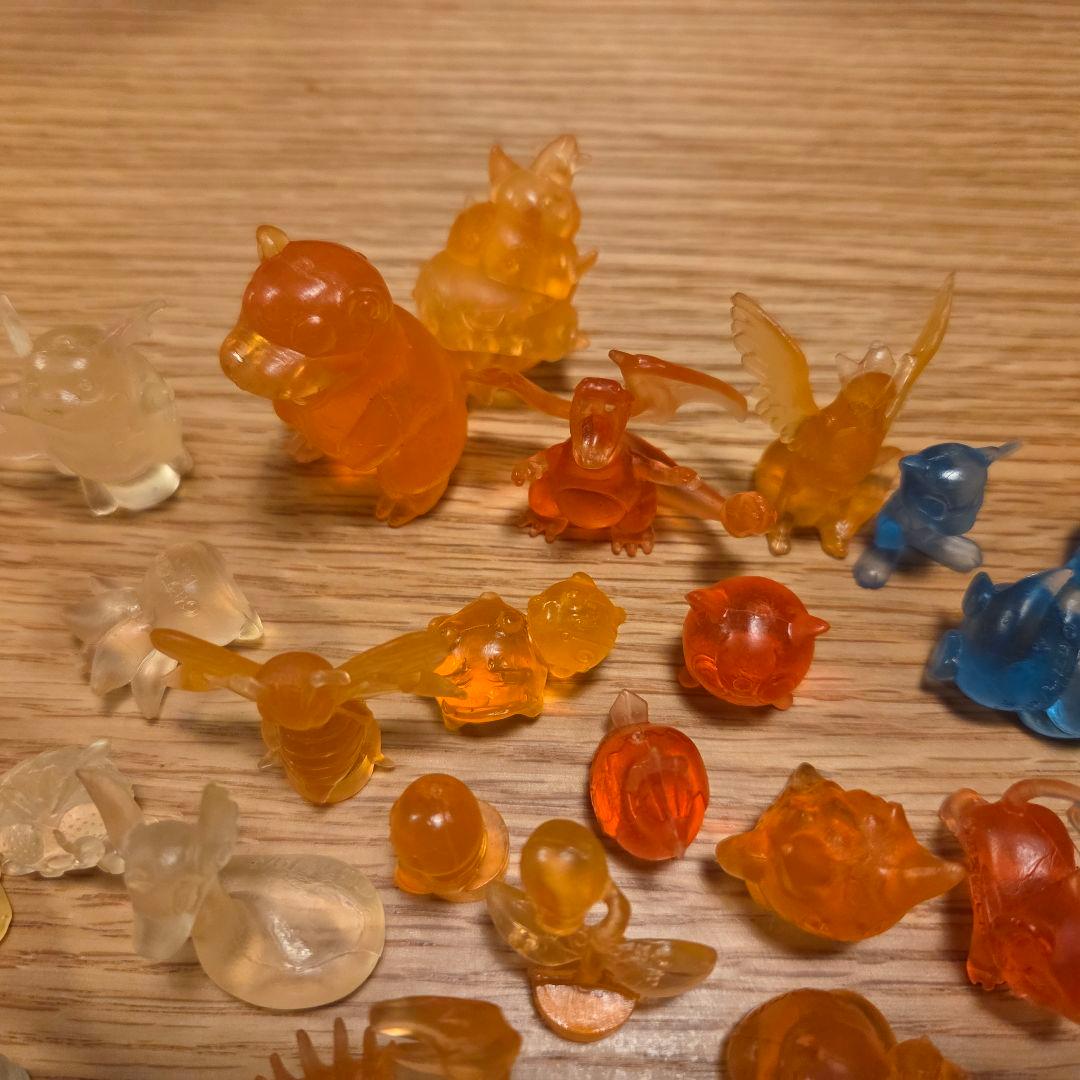 ポケモン　クリアフィギュア　約70匹　塩ビ　消しゴム