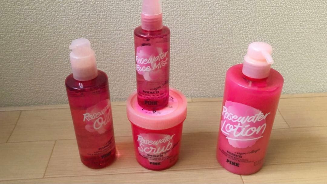 Victoria’s secret RoseWaterPINKクリスマスセール