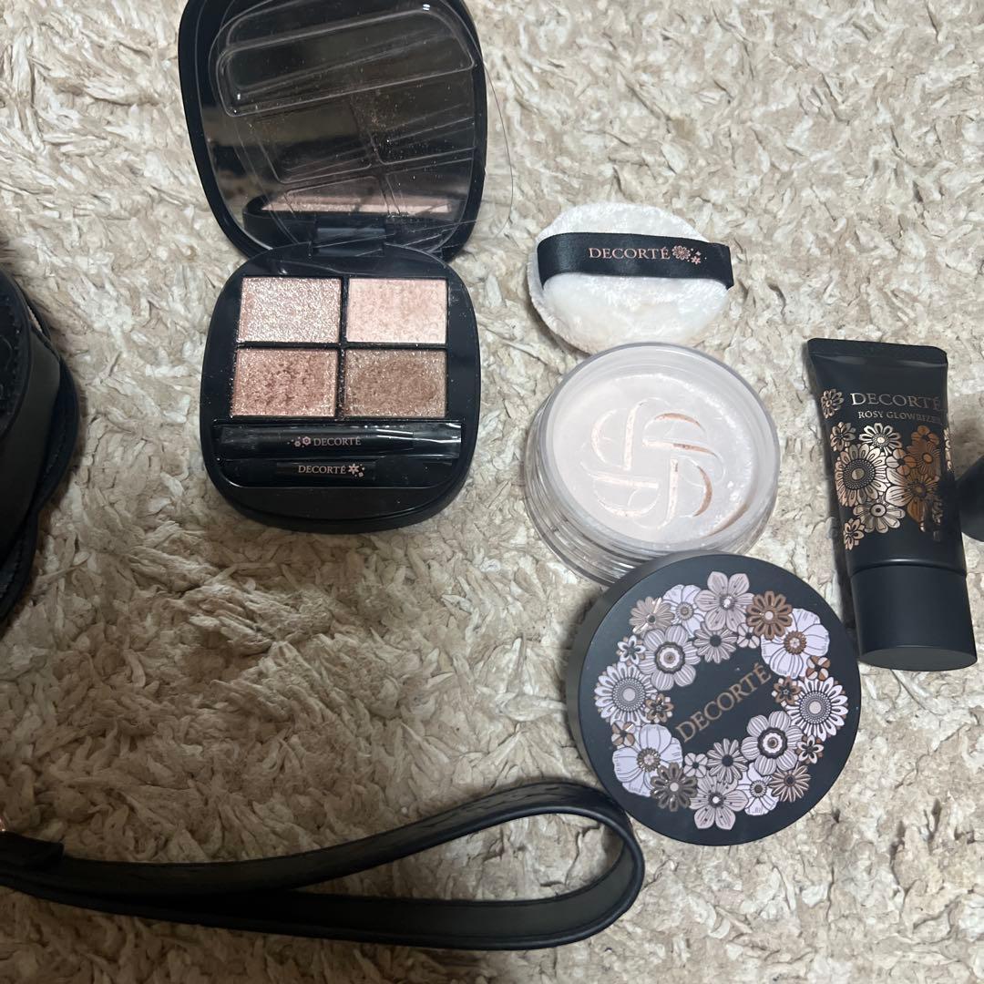 2/7限定発売コスメデコルテ　クリスマスコフレセット