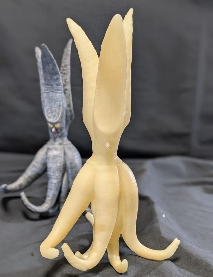 バイラス通常版＆蓄光版（エクスプラス）ソフビフィギュア２体セット