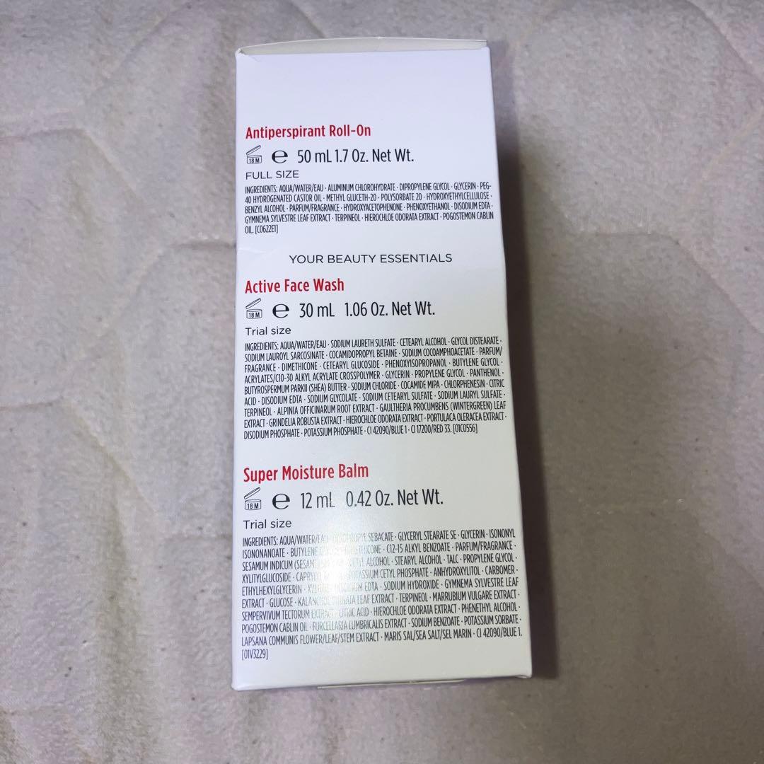 クラランス　メン エッセンシャルズ ギフトセット