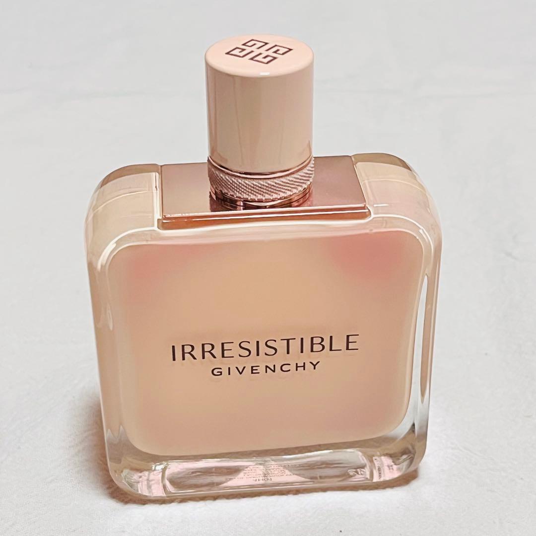 GIVENCHY イレジスティブル オーデパルファム ヌードベルベット