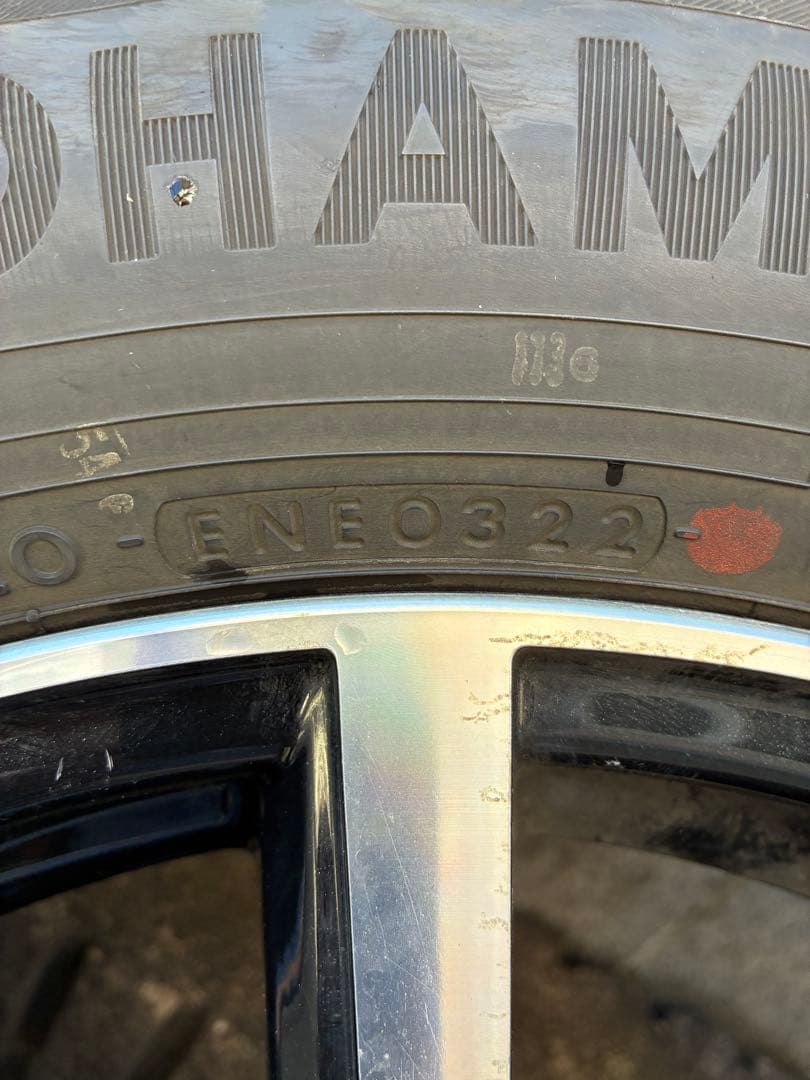 トミーページ 現行ステップワゴンスタッドレス 4本