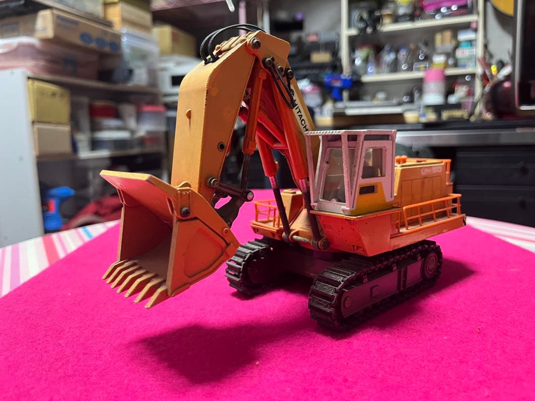 ヨネザワトイズ・ダイヤペット製 HITACHI エクスカベーター模型1/60