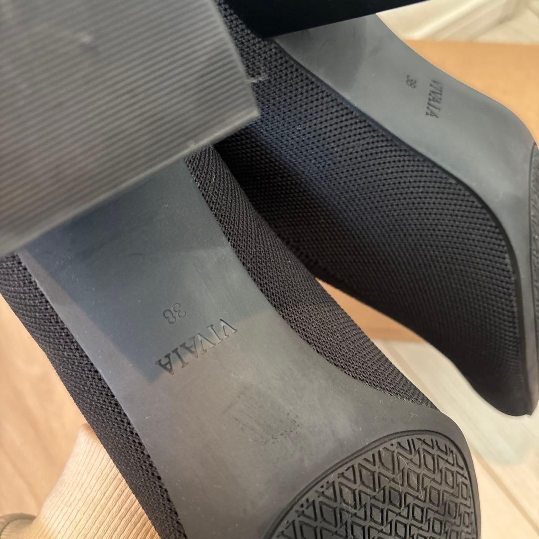 VIVIAN[Elize] スクエアトゥ ストレスフリー ブロックヒール 38