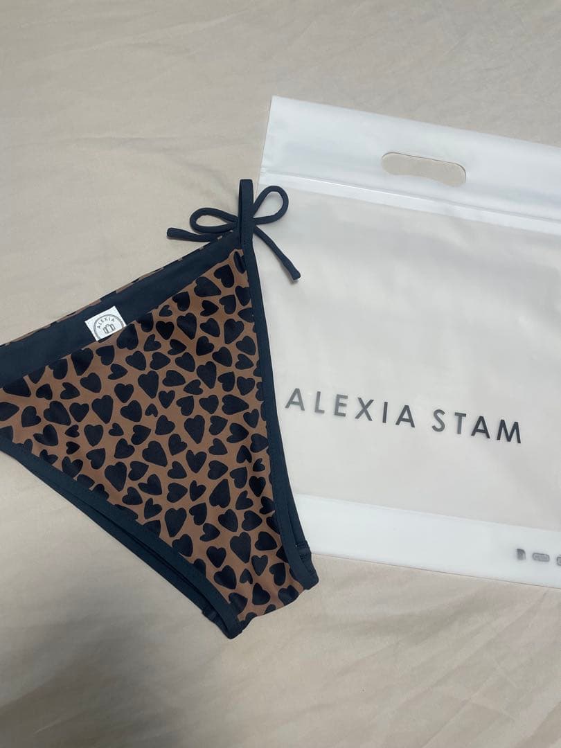 ALEXIA STAM Dafny Love actually Mサイズ