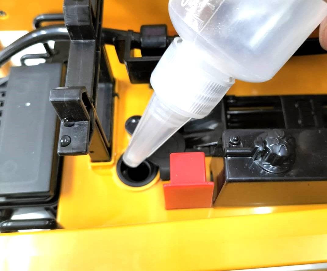 1/18サイズコンクリートポンプ車ラジコン　プロポで放水操作