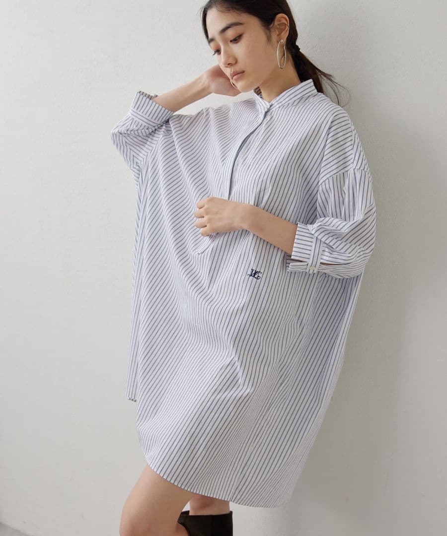 新品未使用タグ付き　人気カラー　2025 刺繍チュニックシャツ