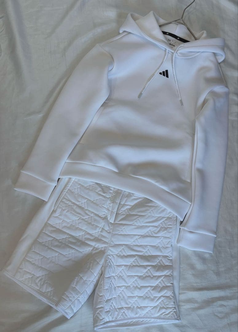 未使用adidas ダンボールニットフーディー　キルティングハーフパンツ