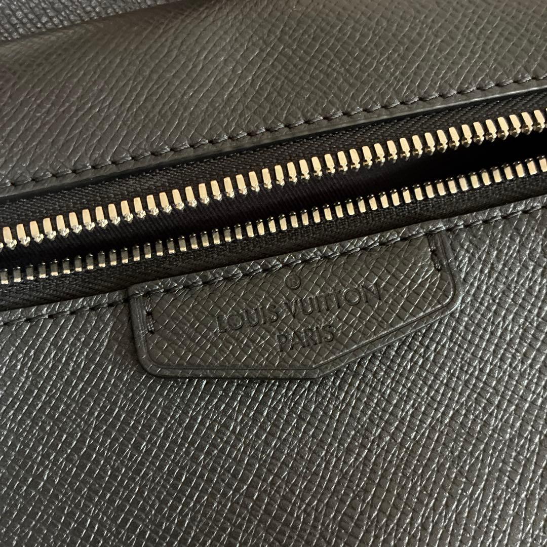 クルミさん専用ルイヴィトン タイガ アウトドア メッセンジャーバック　美品