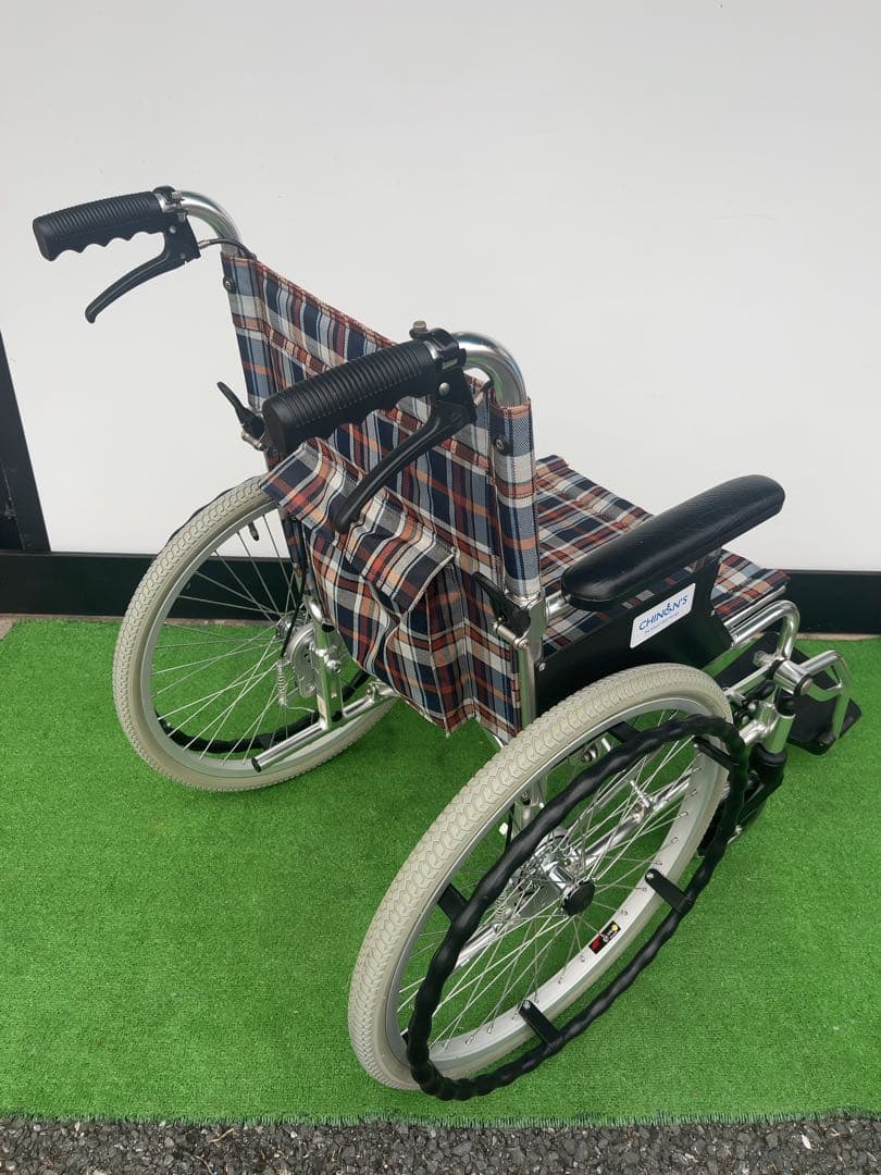 チノンズ 20型タイヤサイズ アルミ製折畳 車椅子