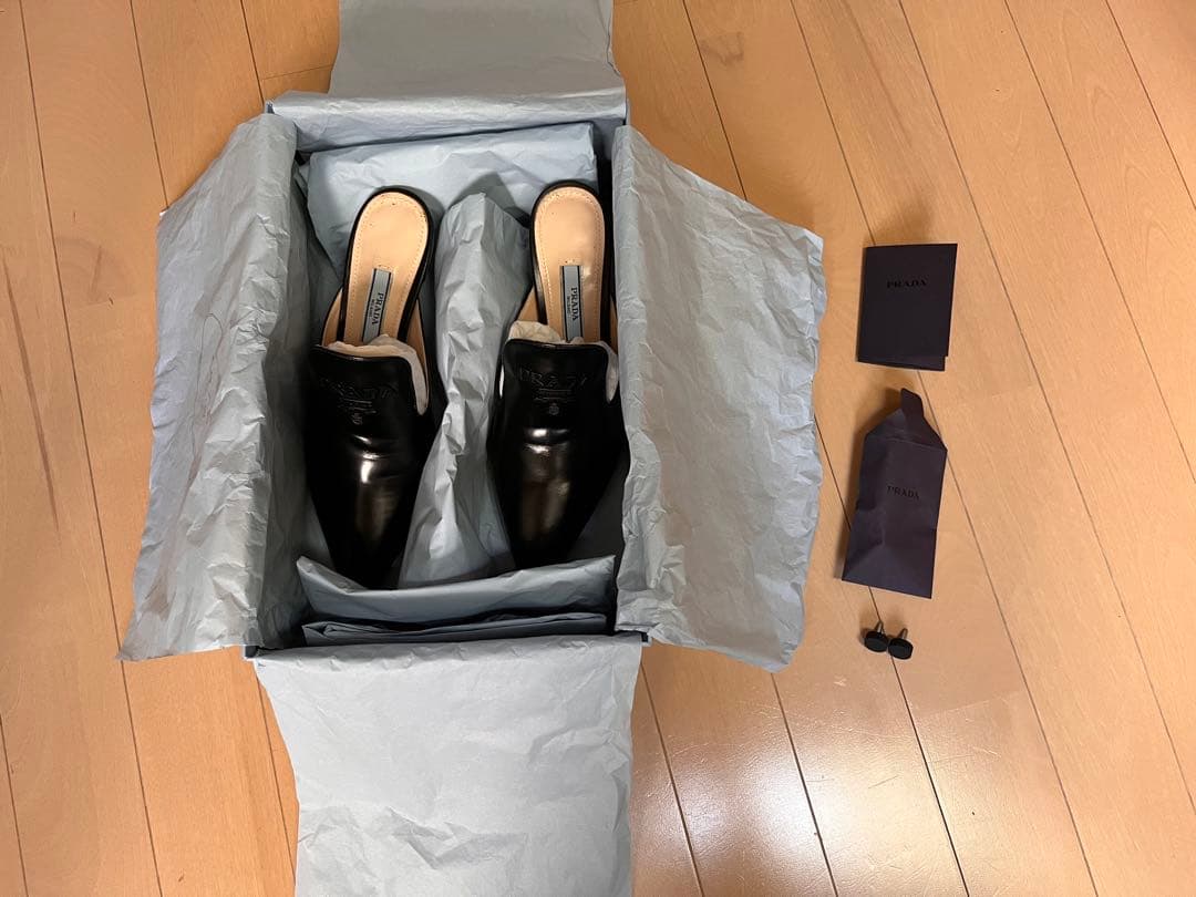 PRADA★黒 ポインテッドトゥミュール