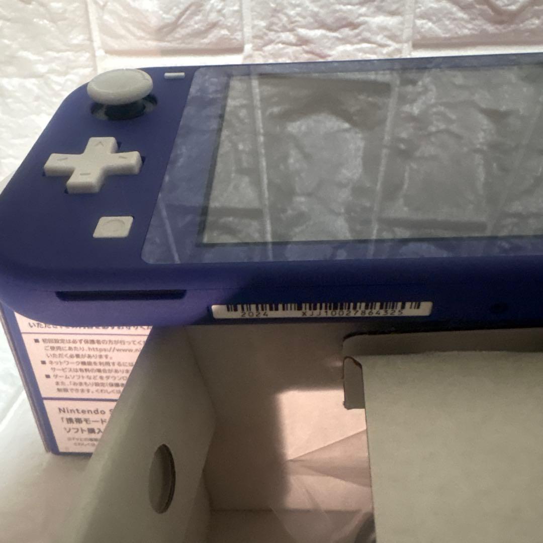 ほぼ未使用ニンテンドースイッチライト4