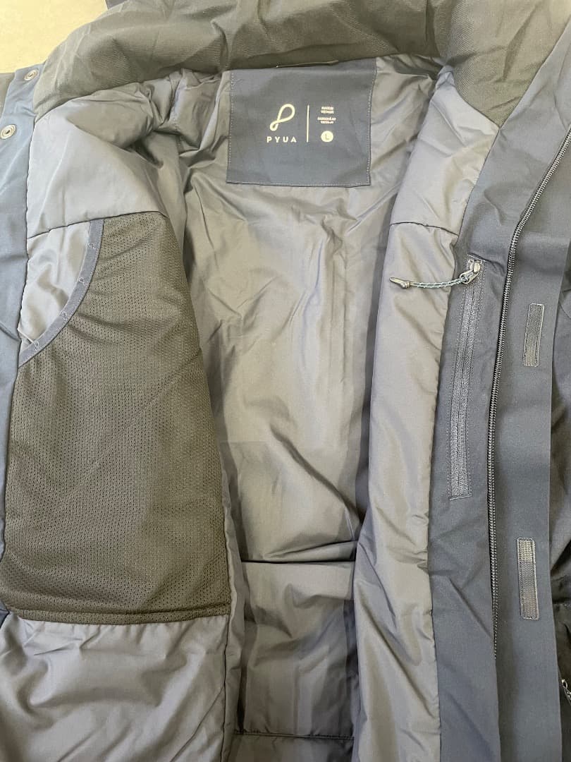 定価約74,000円【新品　未使用品】スキーウェア