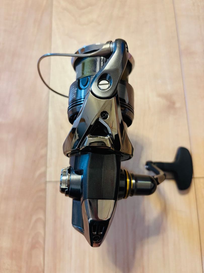 極美品　シマノ　現行ツインパワー　3000MHG