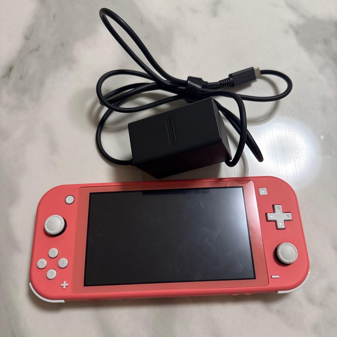 る 　Nintendo Switch Lite ピンク 充電器付き