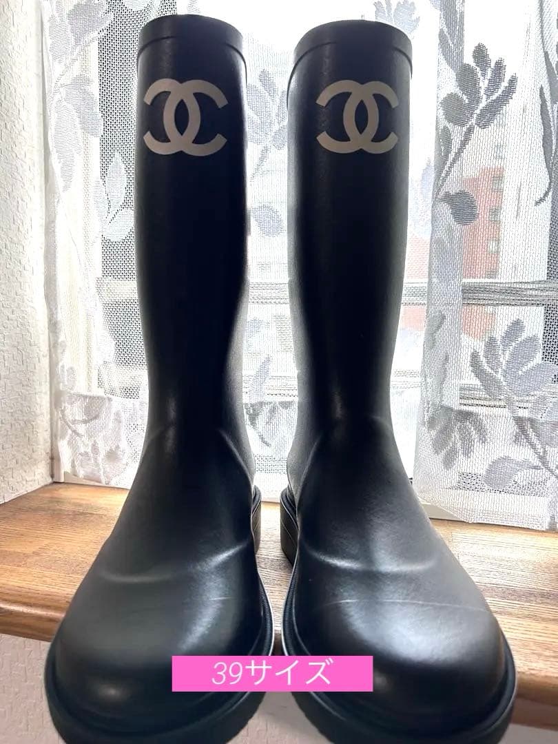 【新品未使用】CHANELレインブーツ 39 BLACK ジェニー着用