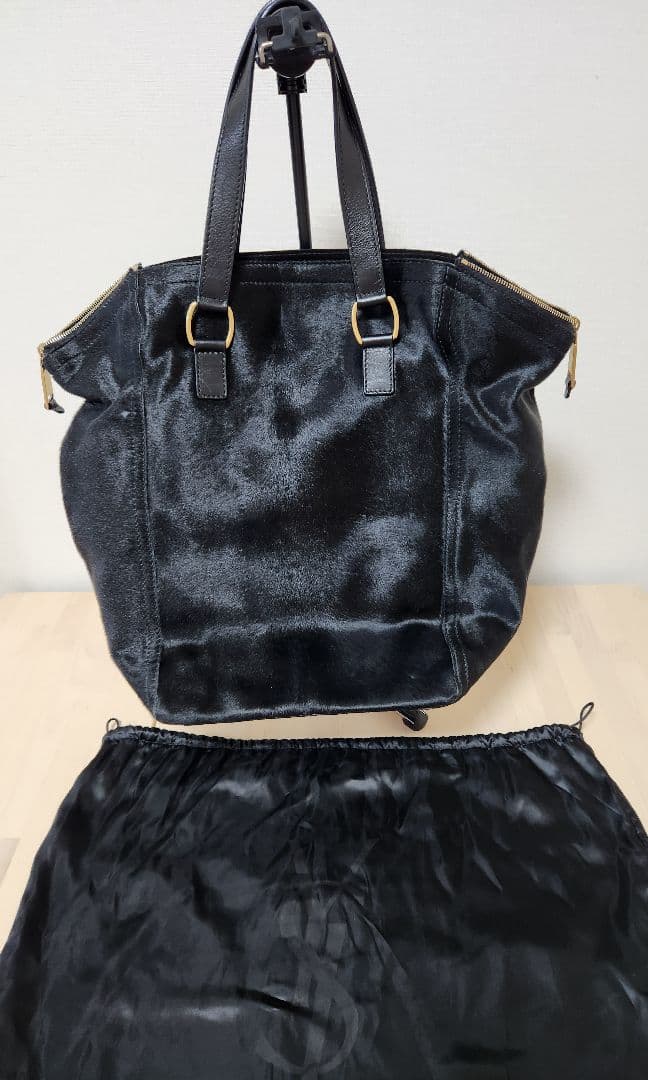 イヴサンローラン　ダウタウン　ラージサイズ　黒 ハラコ トートバッグ